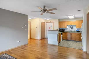 801 N McLean Blvd, Elgin, IL 60123 - Photo 8