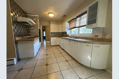 7216 Leonard Drive, Darien, IL 60561 - Photo 4