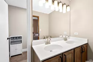 1524 W Mooseheart Rd, North Aurora, IL 60542 - Photo 20