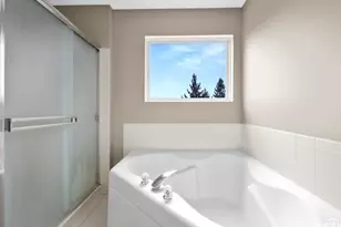 1524 W Mooseheart Rd, North Aurora, IL 60542 - Photo 14