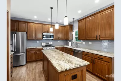 1524 W Mooseheart Road, North Aurora, IL 60542 - Photo 6