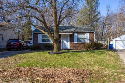 1103 37th St Ct, Moline, IL 61265 - Photo 2