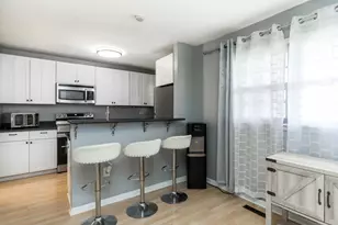 3005 Green Meadow Ln, Cary, IL 60013 - Photo 4