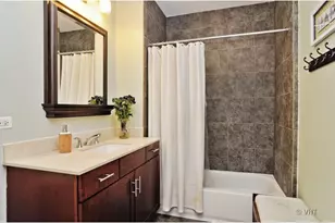 770 W Gladys Ave, Chicago, IL 60661 - Photo 8