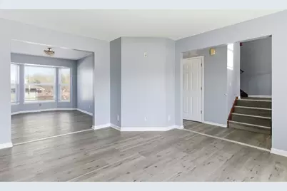1824 B Country Hills Drive #B, Yorkville, IL 60560 - Photo 4