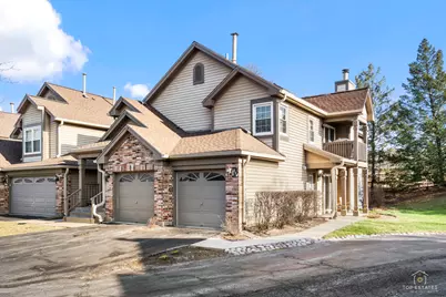 219 Old Oak Court W, Buffalo Grove, IL 60089 - Photo 1