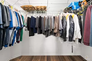 219 Old Oak Ct W, Buffalo Grove, IL 60089 - Photo 10