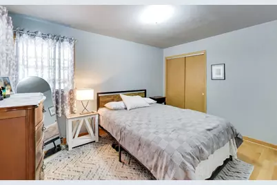 5220 W Patterson Avenue, Chicago, IL 60641 - Photo 10