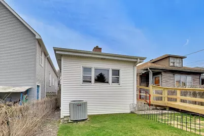 5220 W Patterson Avenue, Chicago, IL 60641 - Photo 16