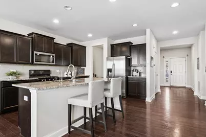 24 Beverly Lane, Hawthorn Woods, IL 60047 - Photo 6