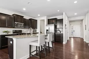 24 Beverly Ln, Hawthorn Woods, IL 60047 - Photo 6