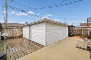 10222 S California Ave, Evergreen Park, IL 60805 - Photo 10