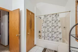 17406 Lathrop Ave, Hazel Crest, IL 60429 - Photo 14