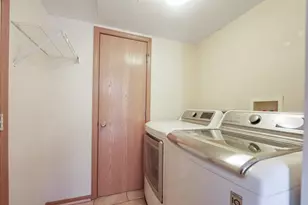 900 Symphony Dr, Aurora, IL 60504 - Photo 12