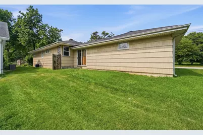 18001 Gladville Avenue, Homewood, IL 60430 - Photo 32