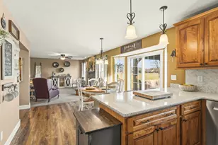 13362 Foxglove Ln, Winnebago, IL 61088 - Photo 10