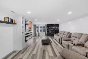 4 Waverly Ct, Park Forest, IL 60466 - Photo 8