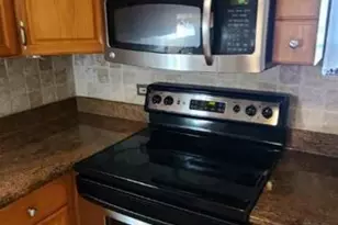 1122 N Clark St, Chicago, IL 60610 - Photo 8