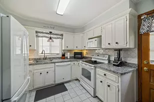 107 Nashua St, Park Forest, IL 60466 - Photo 8