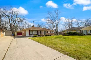 107 Nashua St, Park Forest, IL 60466 - Photo 2