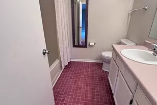 279 Regal Ct, Roselle, IL 60172 - Photo 10