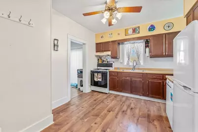 122 N Stott Street, Genoa, IL 60135 - Photo 6