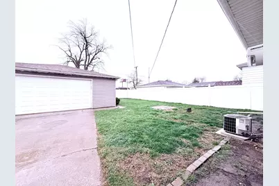 [Address not provided], Lansing, IL 60438 - Photo 22
