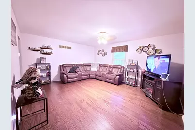 [Address not provided], Lansing, IL 60438 - Photo 8