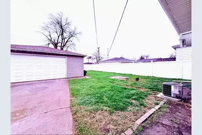 [Address not provided], Lansing, IL 60438 - Photo 4