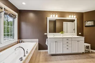 676 Framingham Ct, Gurnee, IL 60031 - Photo 22