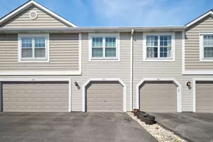 371 Le Parc Cir, Buffalo Grove, IL 60089 - Photo 30