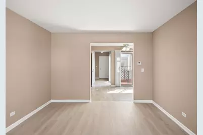 371 Le Parc Circle, Buffalo Grove, IL 60089 - Photo 2