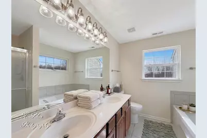 3776 Sonoma Circle, Lake in the Hills, IL 60156 - Photo 14
