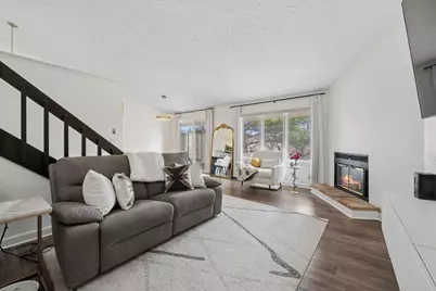 4657 High Point Drive #32, Rockford, IL 61114 - Photo 4