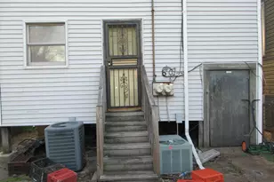 10011 S Exchange Ave, Chicago, IL 60617 - Photo 12