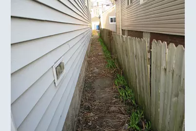 10011 S Exchange Avenue, Chicago, IL 60617 - Photo 14