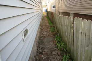 10011 S Exchange Ave, Chicago, IL 60617 - Photo 14