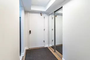 13200 W Heiden Cir, Lake Bluff, IL 60044 - Photo 2