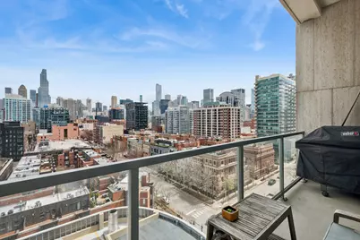 500 W Superior Street #813, Chicago, IL 60654 - Photo 8