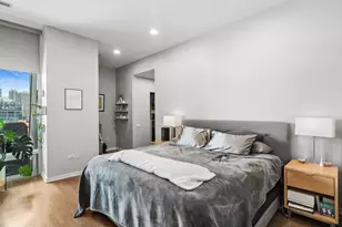 500 W Superior St, Chicago, IL 60654 - Photo 10