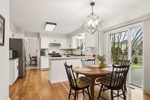 1172 Hummingbird Ln, Grayslake, IL 60030 - Photo 12