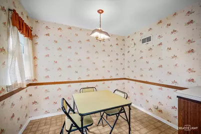 313 E Morningside Avenue, Lombard, IL 60148 - Photo 6