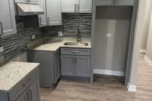 1311 E 71st Pl, Chicago, IL 60619 - Photo 2