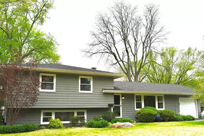 211 Sandalwood Drive, Naperville, IL 60540 - Photo 1