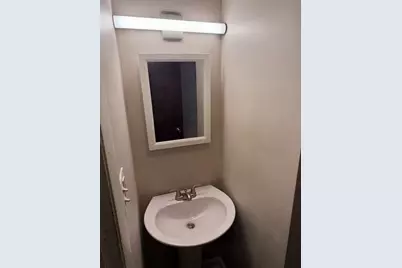 263 N Wildwood Avenue #2, Kankakee, IL 60901 - Photo 4