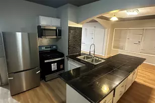 435 S Poplar Ave, Kankakee, IL 60901 - Photo 2