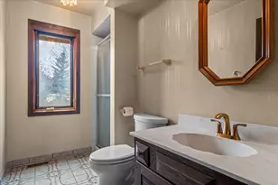 4319 Phyllis Dr, Northbrook, IL 60062 - Photo 10