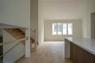 8041 S 85th Ct, Justice, IL 60458 - Photo 6