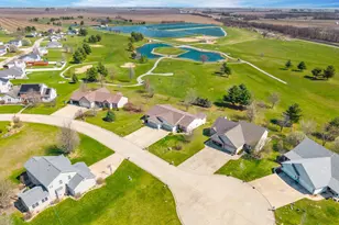 109 E Lake Ct, Atlanta, IL 61723 - Photo 40