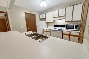 1524 W Sand Bar Ct, Round Lake, IL 60073 - Photo 10